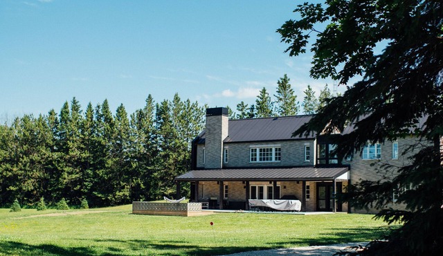FireSong-A stunning family friendly home
