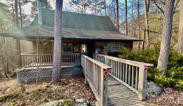 Forest View two bedroom, two bath Harbor North luxury loft cottage with private hot tub o Lake on Ouachita. by RedAwning