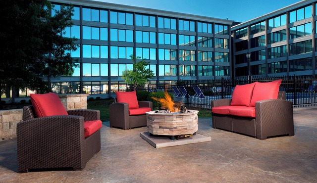 Four Points by Sheraton Kansas City Airport