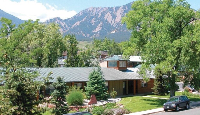 Furnished All Inclusive 1 Bedroom Condo Two Blocks East of CU