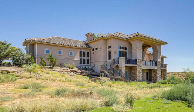 Game Room & Deck: Group Getaway in New Mexico!