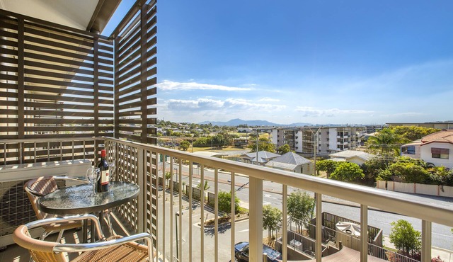 Gladstone Downtown Central Apartment Hotel