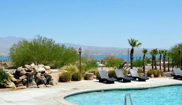 Gorgeous 3BD Havasu Home with Lake View
