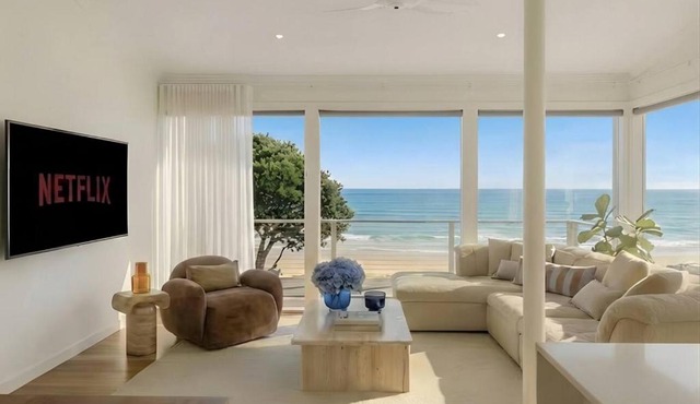 Henley Beachfront Home + Sauna, 200m From Square!