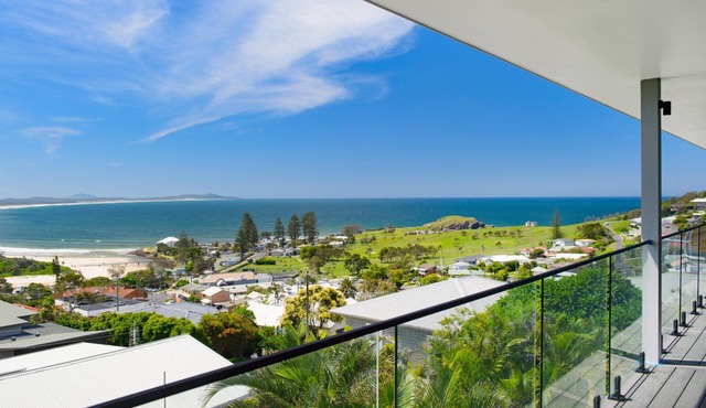 HIGH END FINISHES AND UNBEATABLE VIEWS!