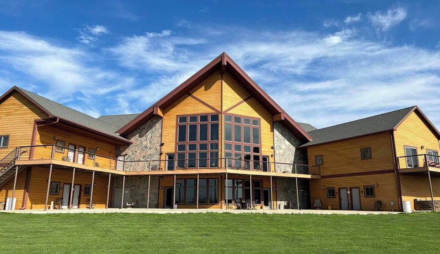 Highpoint Lodge Upper Level Inside West