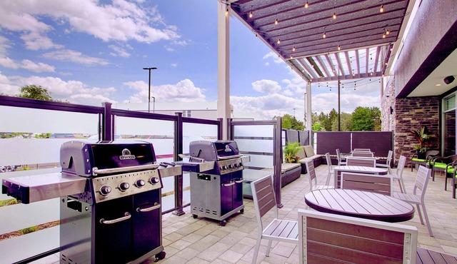 Home2 Suites by Hilton Toronto Brampton