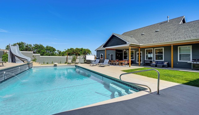 Hot Tub & Seasonal Pool: Remarkable Yakima Getaway
