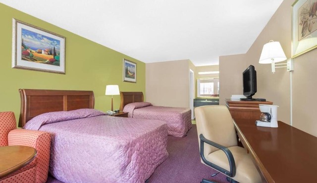 Hotel Express in Anniston