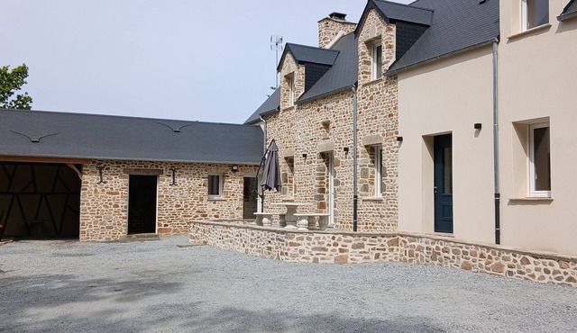 House le Sat