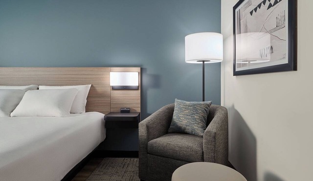 Hyatt Select Philadelphia Airport