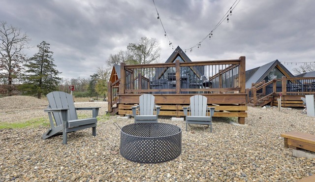 Kanin (Rabbit-Tiny Cabin-The Alps of Hochatown-Hot Tub-SLPS4