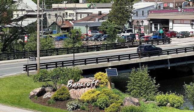 Keep it simple at this centrally-located place. Easy to ATV trail w/parking!