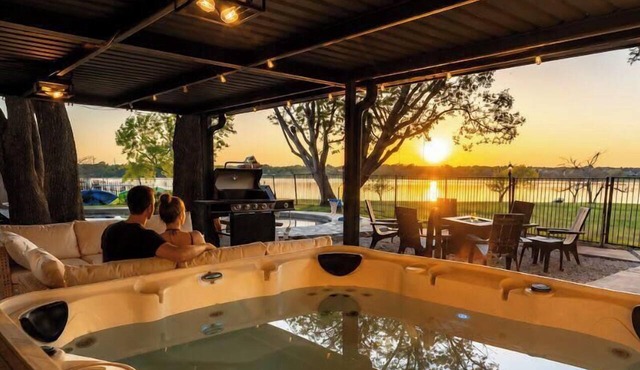 Lakefront Luxe 7BR 6Bath Home with Pool & Hot Tub