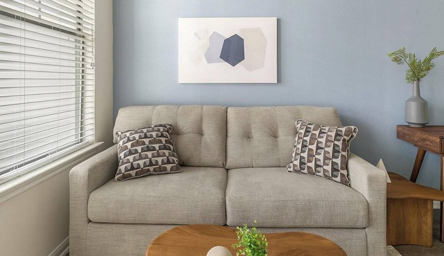 Landing | Chic 1BD, Game Room, Gym