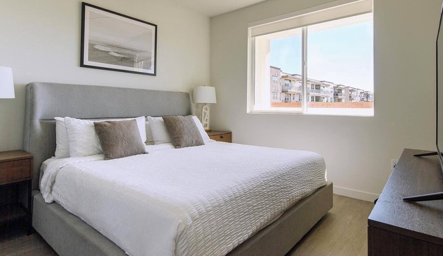 Landing | Modern 2BD, Gym, Courtyard