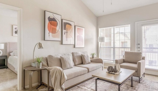 Landing | Spectacular 2BD, Clubhouse, Pool