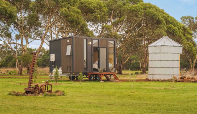 Lara Grove Cottage 1 by Tiny Away
