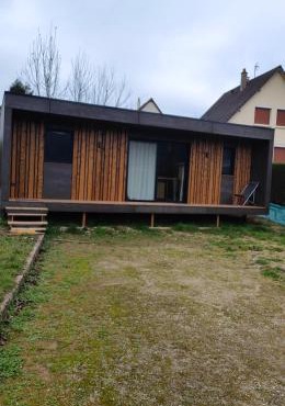 Le cocon normand studio de jardin et son écrin de verdure