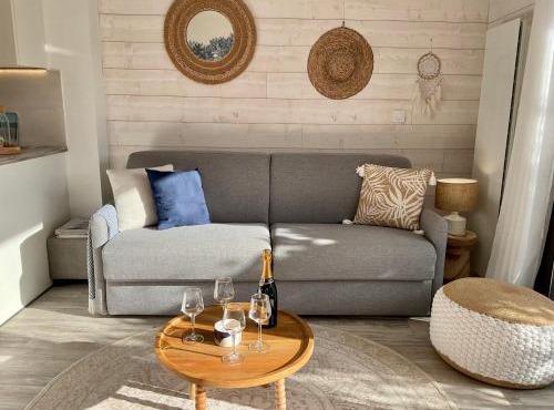 Le Nid Douillet, studio avec terrasse et parking à 400m des plages