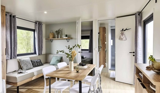 Lodge 77 Comfort Plus Mobile Home, 2 bedrooms - 30 m² + semi-covered terrace, sleeps 4