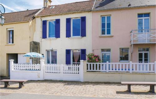 Lovely Home In Arromanches-Les-Bains With Kitchen