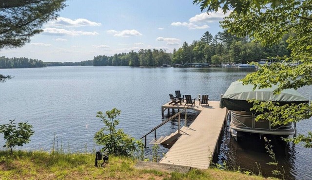 Luxury log cabin on Spider Lake in Manitowish Waters