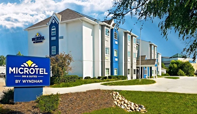 Microtel Inn & Suites by Wyndham Council Bluffs/Omaha