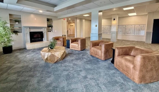 Modern Apartment Steps to Dining & Pickleball Courts