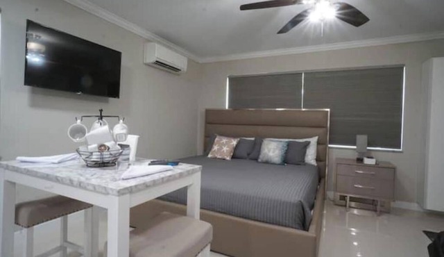 Modern Beach Studio 3