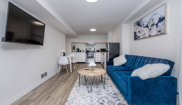 *Modern & Cozy* 1 Bdrm W/Fast Internet & Smart TV