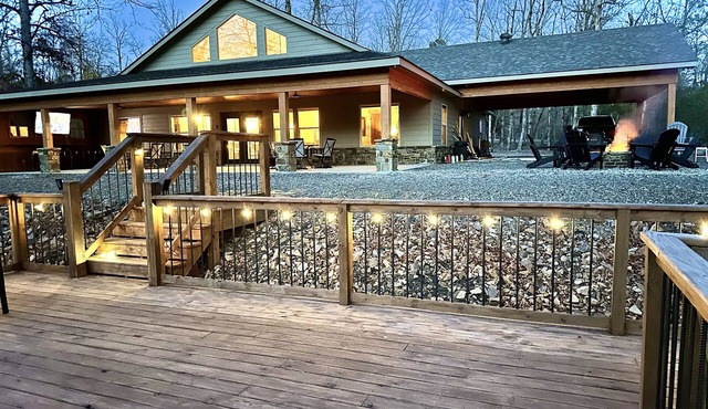 New Riverfront Lodge on Little Missouri River/Crater of Diamonds & Lake Greeson