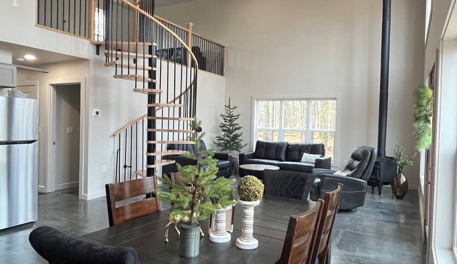 Newly Built Quiet Lakefront Cabin, 1 Min to ATV Trails, 2BR 1.5 Bath