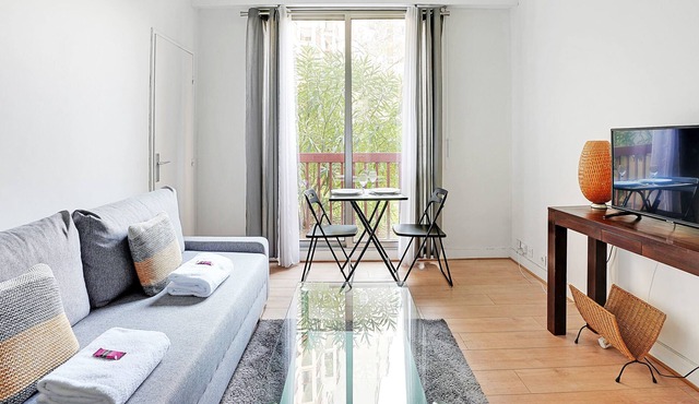 Nice studio 2pers / Quai de Jemmapes - Colonel Fabien / Mobility lease