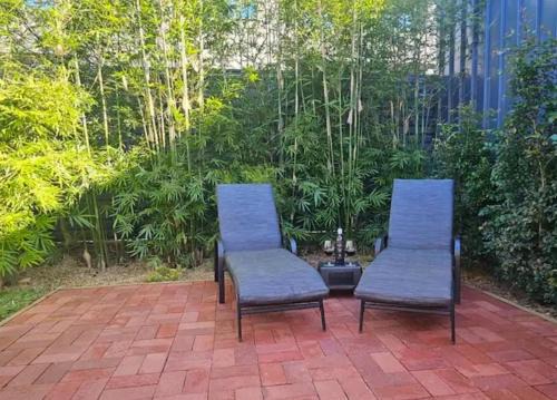 North Adelaide Cottage, Festival Theatre, Adelaide Oval, Football, Golf, Walk to Zoo and Botanic Gardens