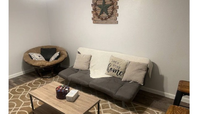 Private & Convenient short term rental in Dallas ✭