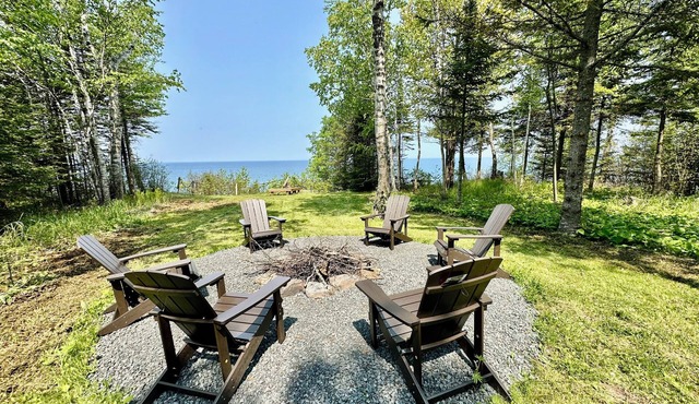 Private & Spacious Lake Superior Lakefront Cabin: Beach Access Parking & Firepit
