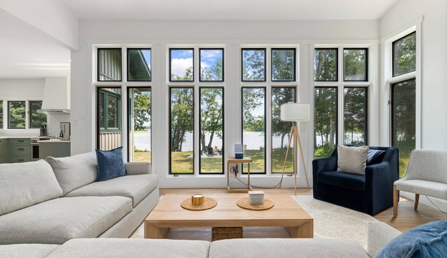 Private waterfront nature escape