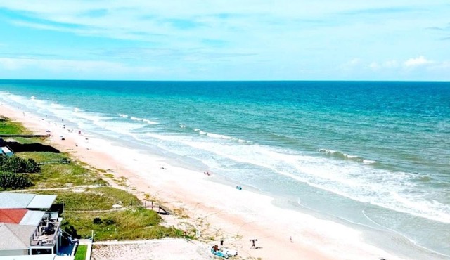 Quiet direct oceanfront 2 bed 2 bath condo w/pool