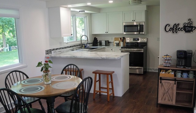 Racers Homebase: Mins to Road America, Golf & Dining