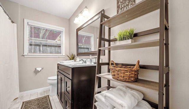 Relaxing Texas Home: Near Strawberry Park|BBQ|WiFi
