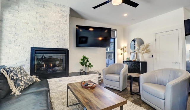 River West 611