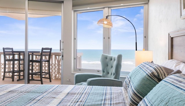 Scenic ocean front condo - panoramic views, walk out to beach!