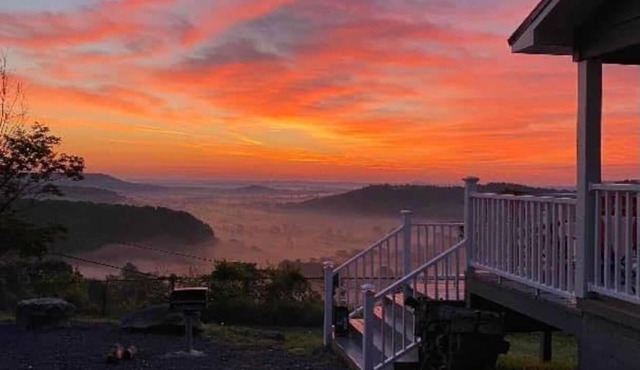 Scenic views, Fire Pit, Cozy Close to the Buffalo National River Pet friendly