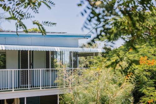 Sharon - Pet Friendly Beach Cottage in the Heart of Yamba - Holiday Yamba