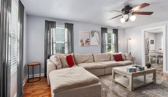 Sleeps 5|King Beds|Comfortable Stay|Warrensburg