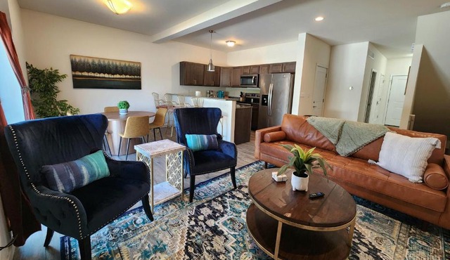 Spacious 2 bedroom/2.5 bathroom Townhome