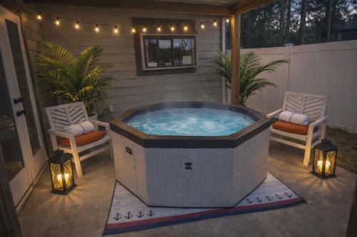 Spacious 3BR Family Beach Home 5 Mins to Panama City Beach & Sleeps 9 Hot tub