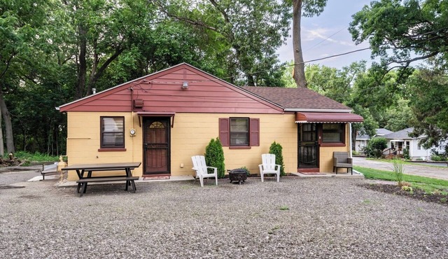 Spacious 3BR Home Firepit & Grill