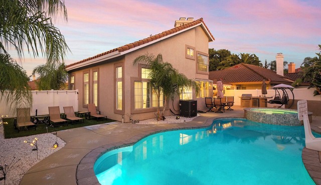 Spacious 4-bedroom house in the Center of Temecula with Heated Pool